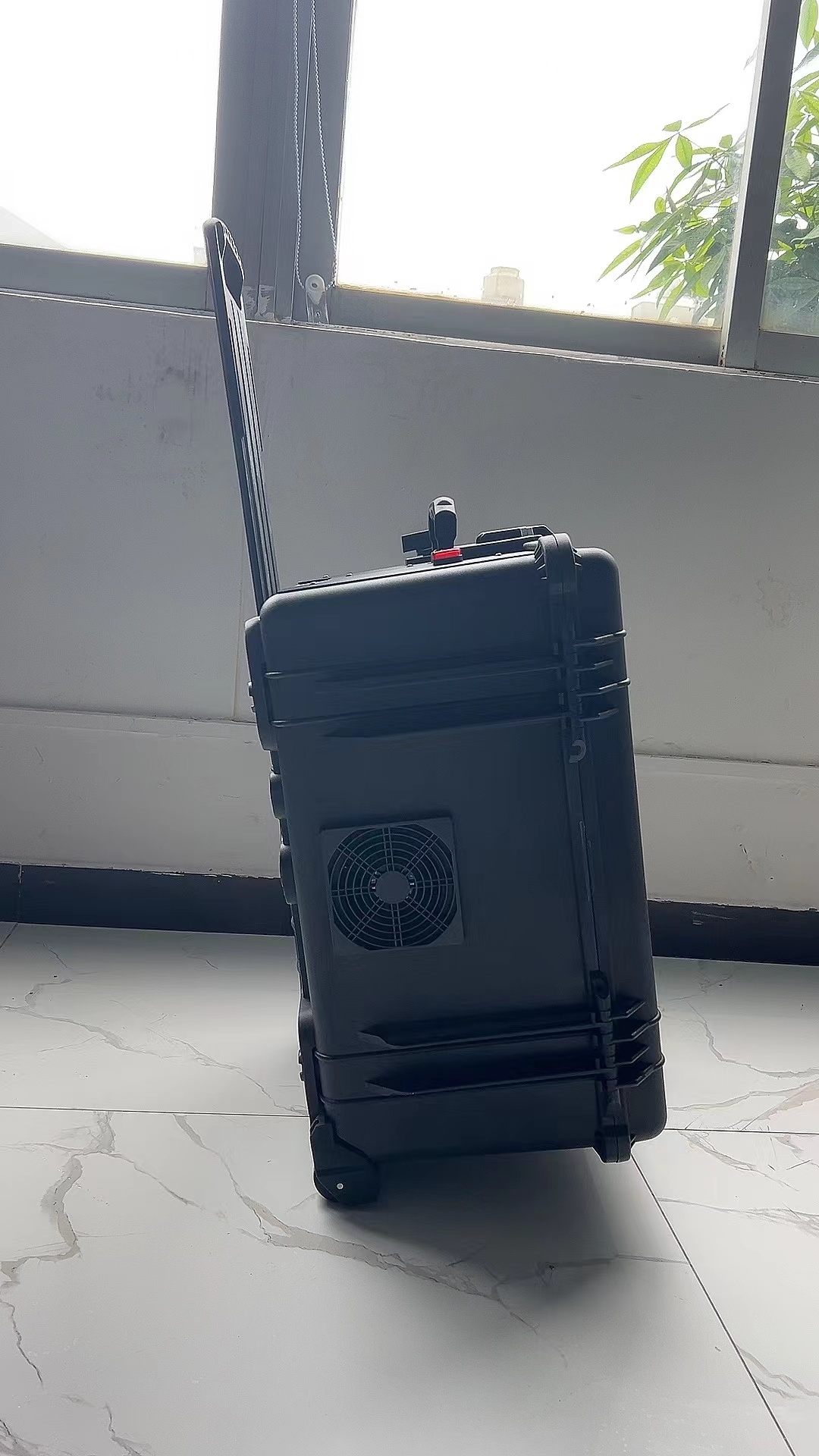 婺源手拉箱型移动通信干扰器